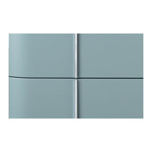 Griffvariante: vertikaler Griff, Zierleiste und Alufüße Chrom